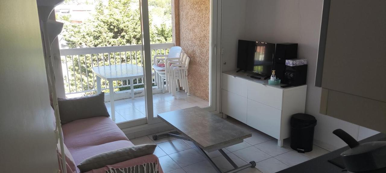 Appartement T2 Climatise Dans Residence Calme كافالير سور مير المظهر الخارجي الصورة